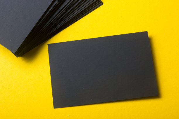 名片空白。模型上的彩色背景。平的。文本复制空间图片下载