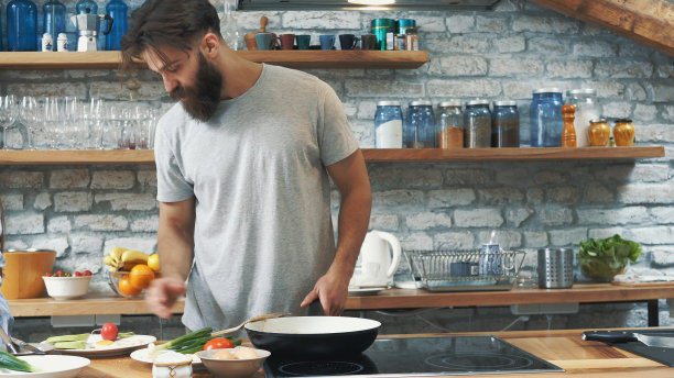 真正的男人做饭图片下载