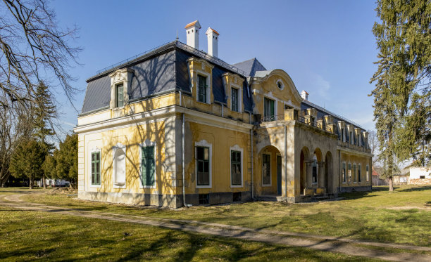 somsich乡村城堡遗址图片下载