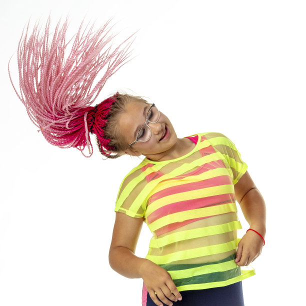 舞者与africanbraids图片下载