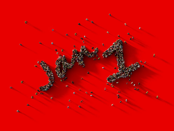 红色背景下的人群形成了一月一号图片下载