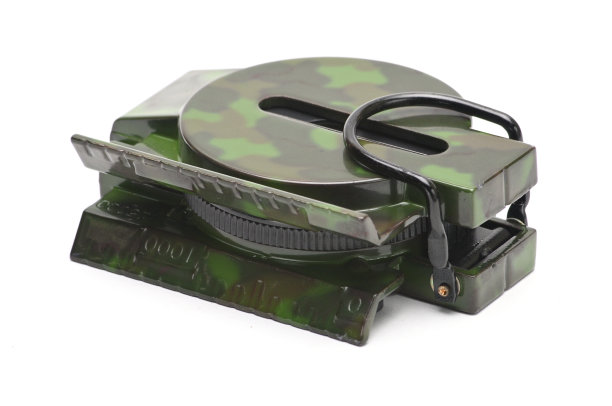 用于在白色背景上导航的指南针图片下载