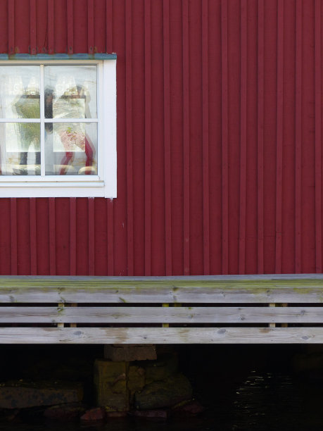 Smogen镇Smogenbrygga。渔民的木头房子，颜色各异。Bohuslan。瑞典图片下载