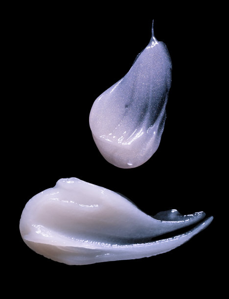 液体凝胶或血清在显微镜屏幕孤立的背景图片下载