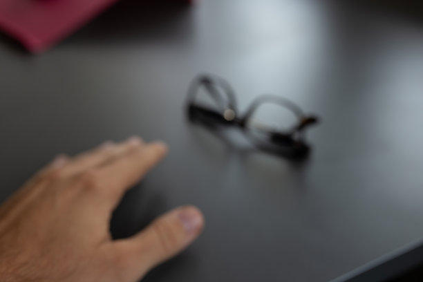 视力模糊图片下载