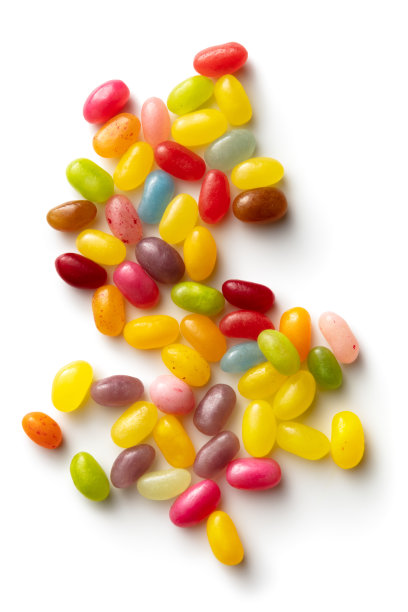 糖果:果冻豆孤立在白色背景图片下载