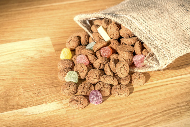 胡椒糖是荷兰儿童的节日礼物图片下载