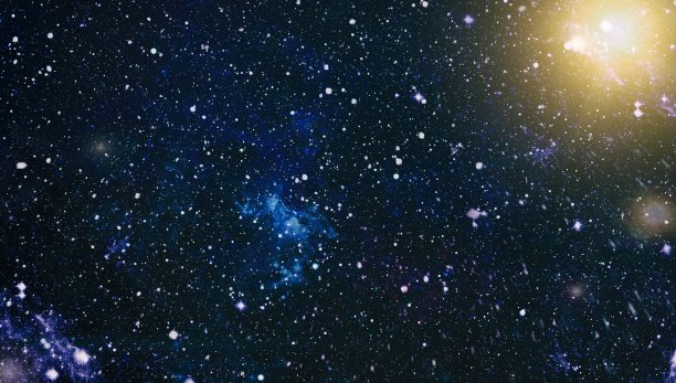 新的大型全景观察深空。满是星星的黑暗夜空。图片下载