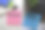 经理或领导用便利贴贴在办公桌上。图片下载