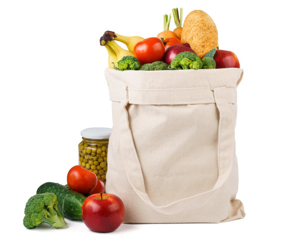 可重复使用的购物手提袋，装满各种杂货。图片下载