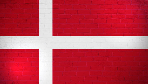 丹麦国旗被画在砖墙上。石墙纹理背景。复古的极简模板墙纸，海报，横幅。国旗设计模板。向量枯燥乏味的插图图片下载