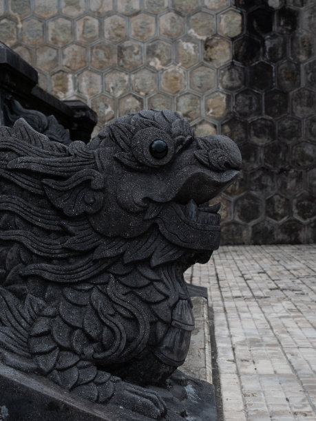 雕刻龙栏杆的细节图片下载