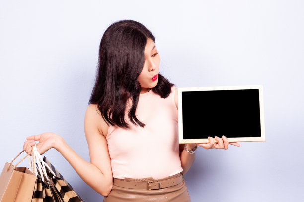 女孩在购物概念。图片下载