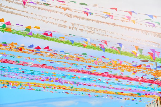 彩旗街道装饰图片下载