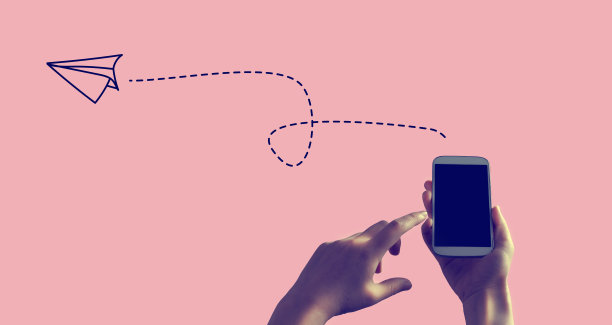 纸飞机配智能手机图片下载