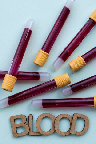 真空管上写着血和血的字图片下载