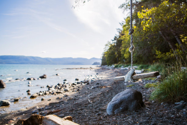 平衡岩石海滩图片下载