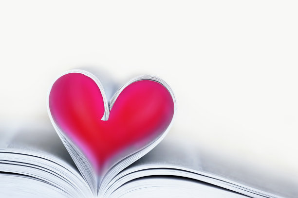 心形的书单。翻开书，红红的心，调适的形象图片下载