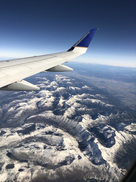 飞越落基山脉图片下载