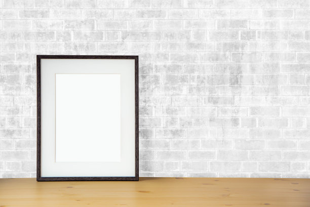 白色砖墙和木地板上的空白相框，模板海报室内照片3d背景图片下载