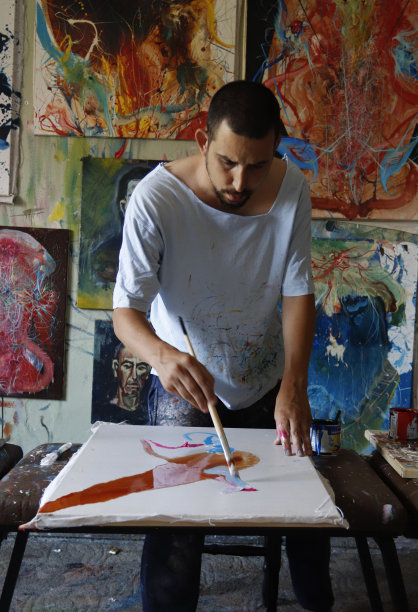 艺术家在工作室图片下载