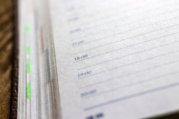 笔记本。页的笔记本。宏开枪。图片下载