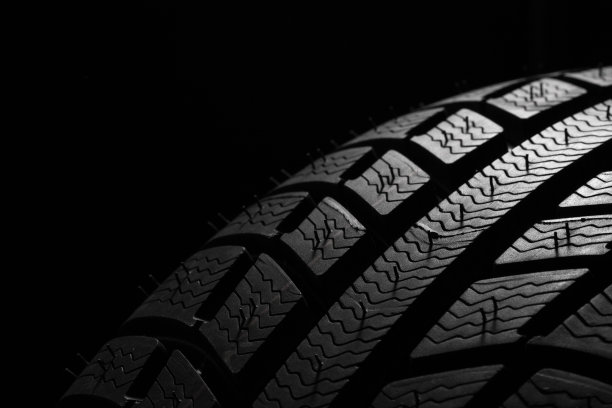 冬季轮胎图片下载