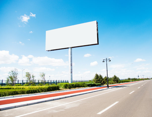 路边的空白广告牌图片下载