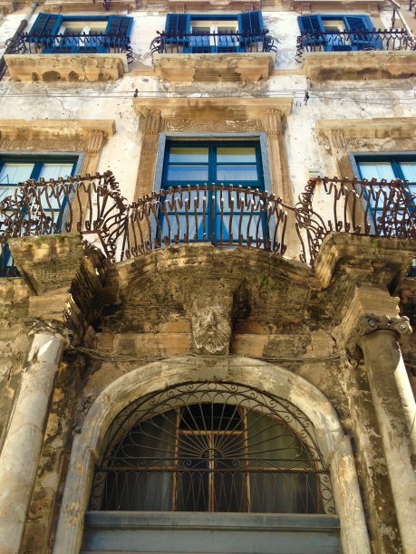 走在西西里岛图片下载