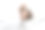 可爱的长头发小女孩睡在床上。素材图片