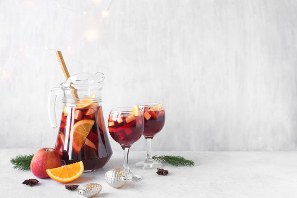 圣诞潘趣酒或桑格利亚汽酒图片下载