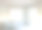 空而明亮的房间，靠墙放着一个白色沙发。3 d渲染。图片下载