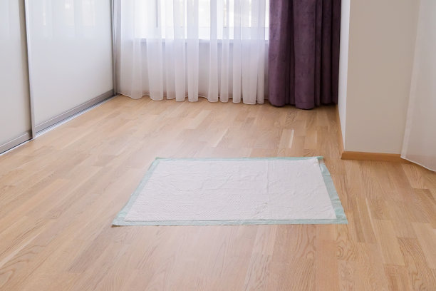 用于保护地板表面的防水宠物垫图片下载