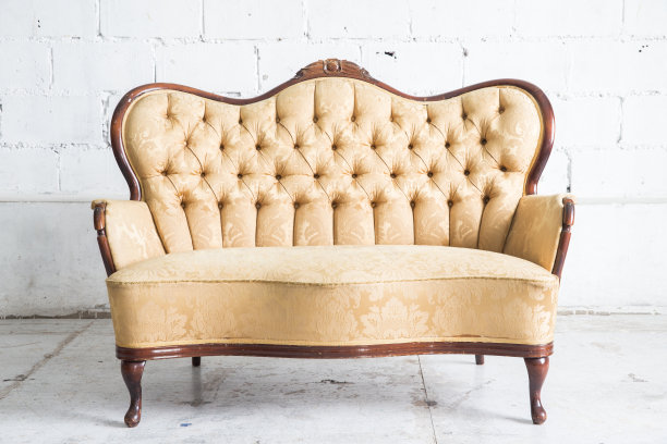 黄色的沙发图片下载