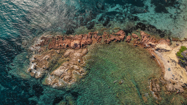 海上悬崖鸟瞰图图片下载
