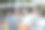 惊讶的学生在笔记本电脑库存照片上得到考试成绩图片下载