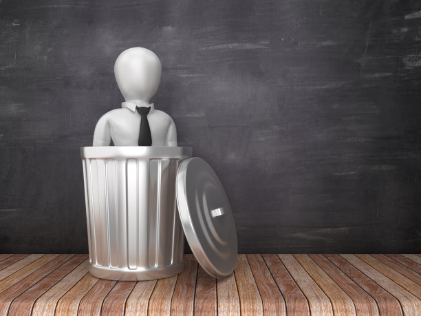 垃圾桶与商业字符在黑板背景- 3D渲染图片下载