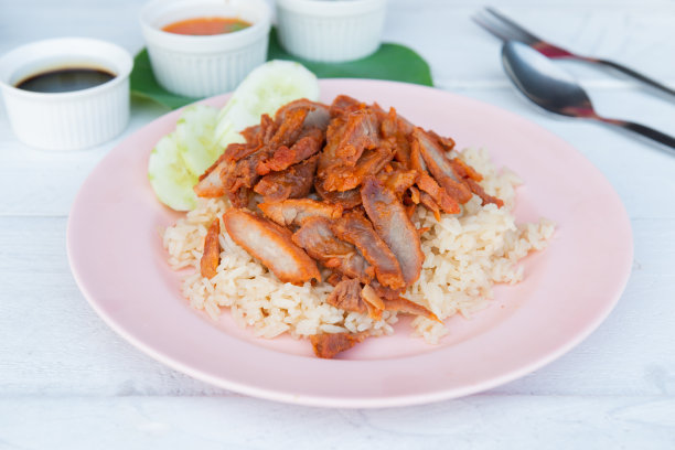 红烧肉配米饭图片下载