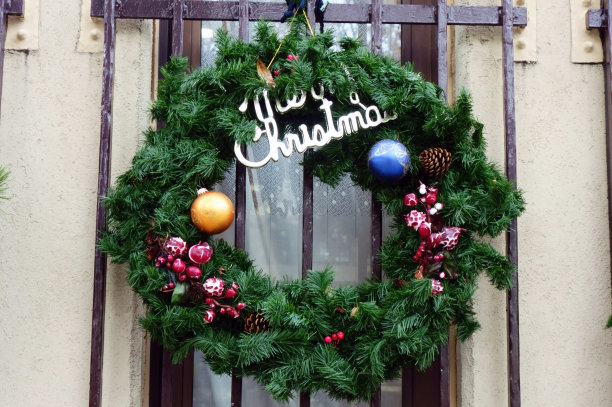 优雅可爱的圣诞树装饰图片下载