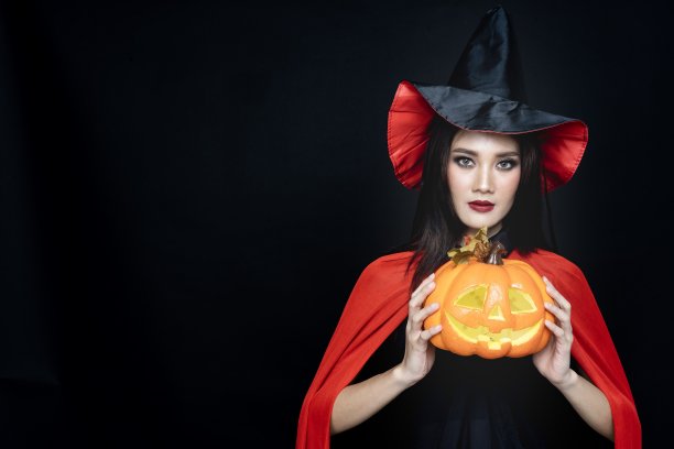 万圣节的女人概念图片下载