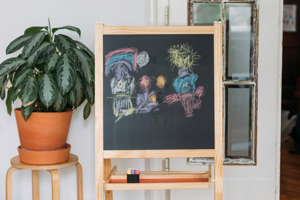 儿童绘画黑板图片下载