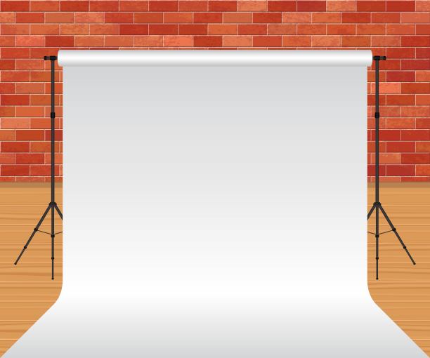 工作室三脚架矢量插图在现实的设计图片下载