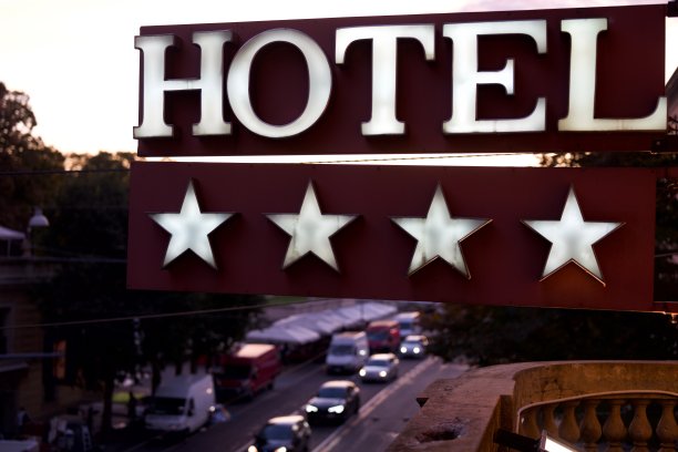 四星级酒店旗帜图片下载