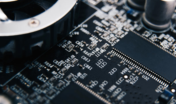 电子芯片。近距离照片的黑色PC电路板。图片下载