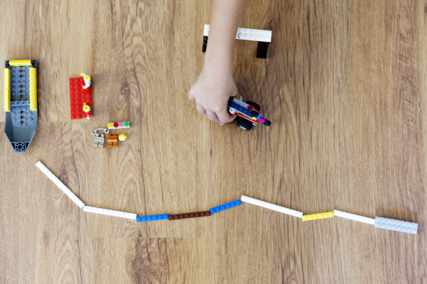 玩玩具图片下载