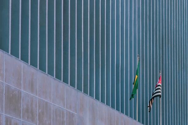 圣保罗市中心的商业建筑立面图片下载