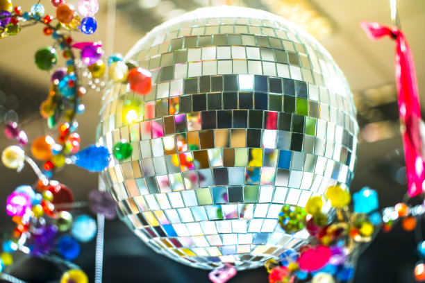 购物橱窗里的迪斯科舞厅图片下载