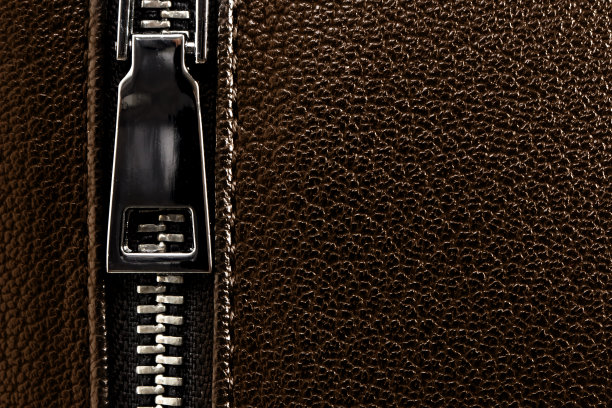 黑色公文包特写拉链(人造皮革纹理)图片下载