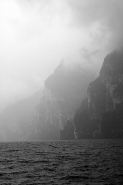 加尔达湖图片下载