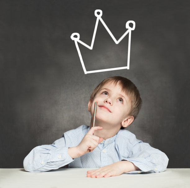 男孩梦想成为国家元首。领导与成功的概念图片下载